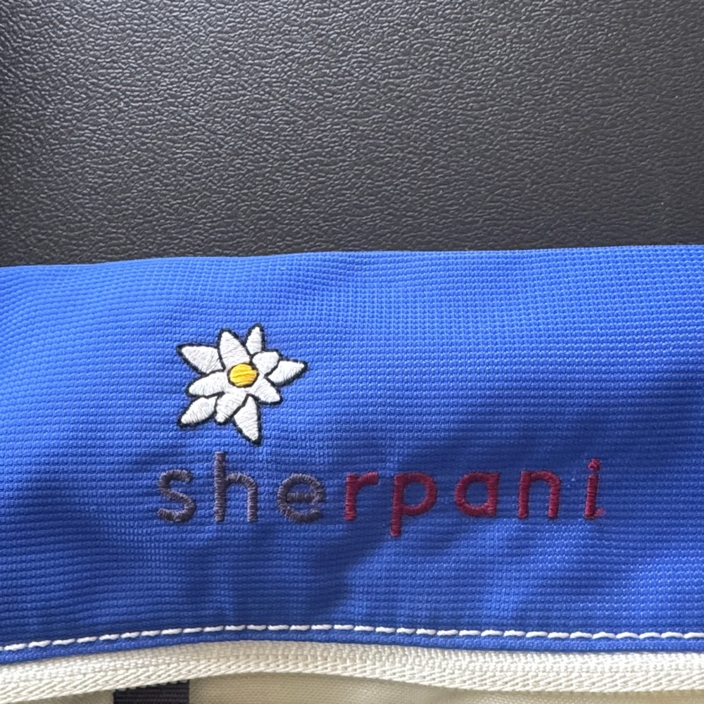 Blue and Black Women's Tote Bag - Picture 2 of 5